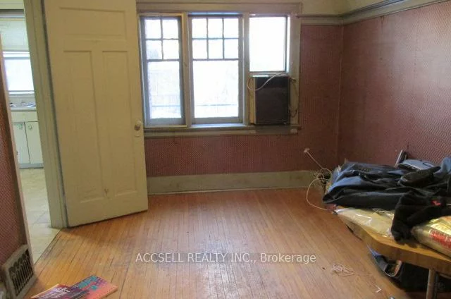 53, Arlington, Wychwood, Toronto
