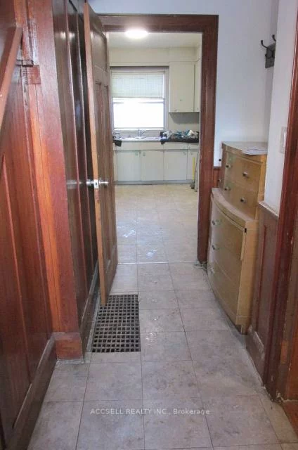 53, Arlington, Wychwood, Toronto