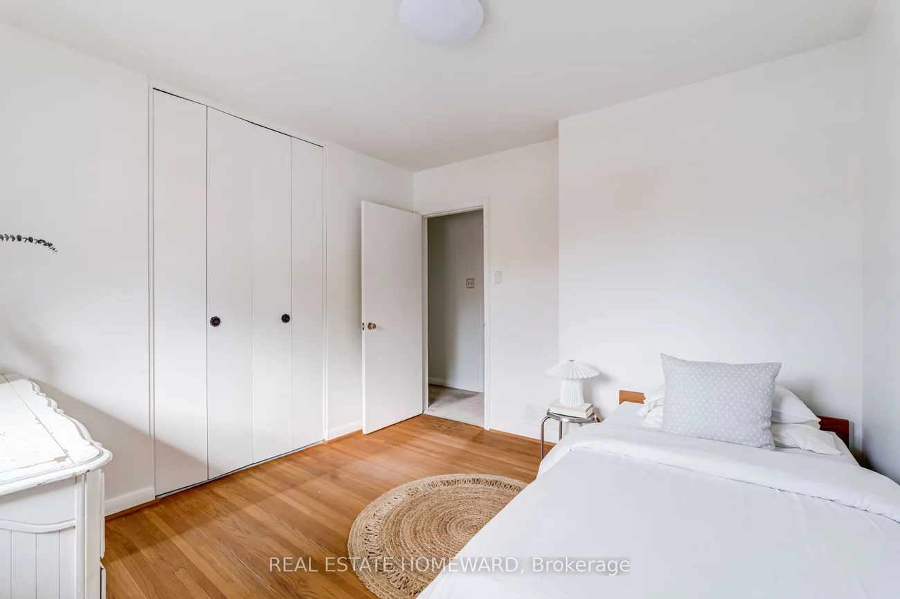 36, Hesketh, Victoria Village, Toronto