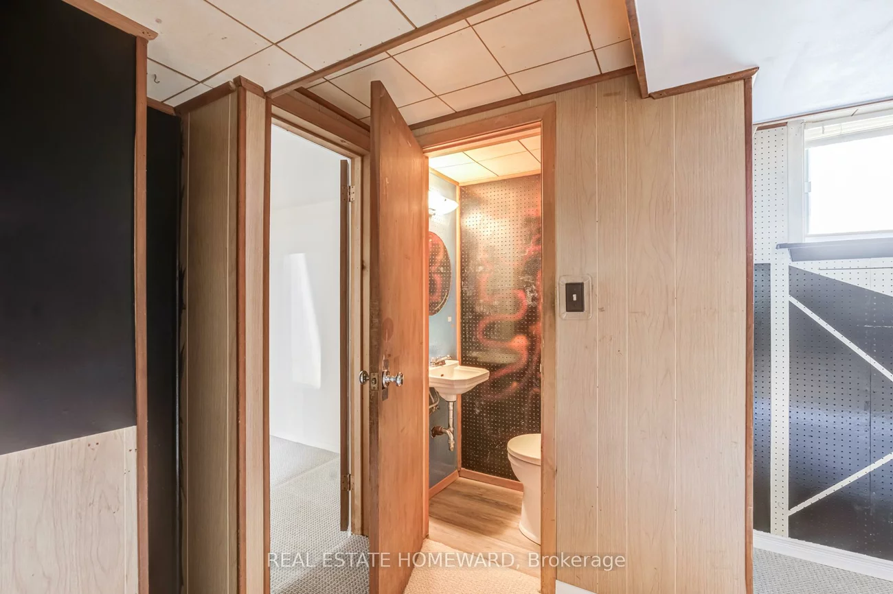 36, Hesketh, Victoria Village, Toronto