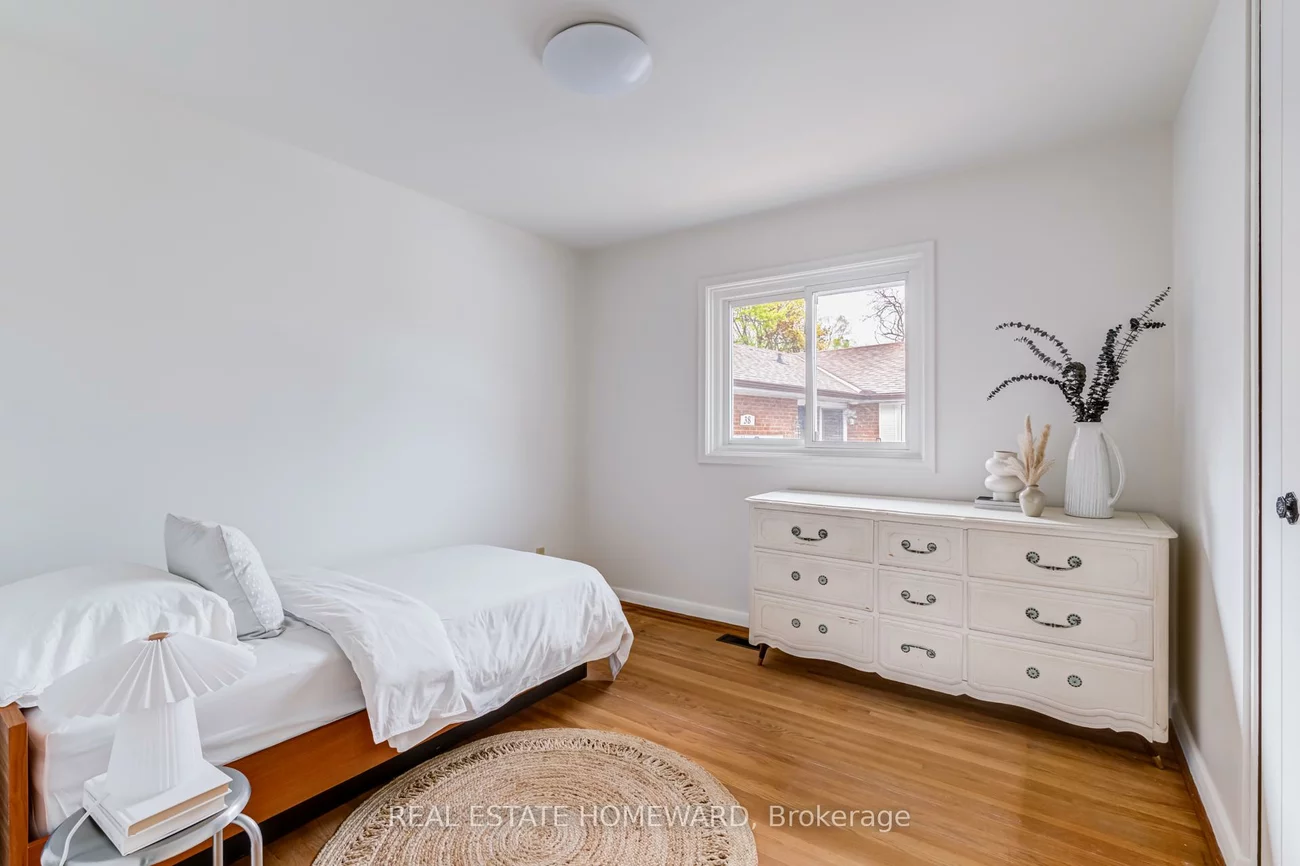 36, Hesketh, Victoria Village, Toronto