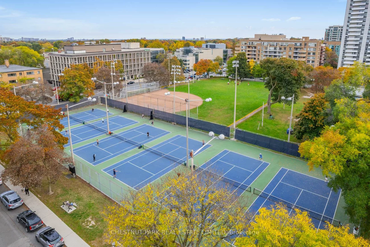 14, Servington, Mount Pleasant West, Toronto