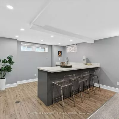 14, Servington, Mount Pleasant West, Toronto