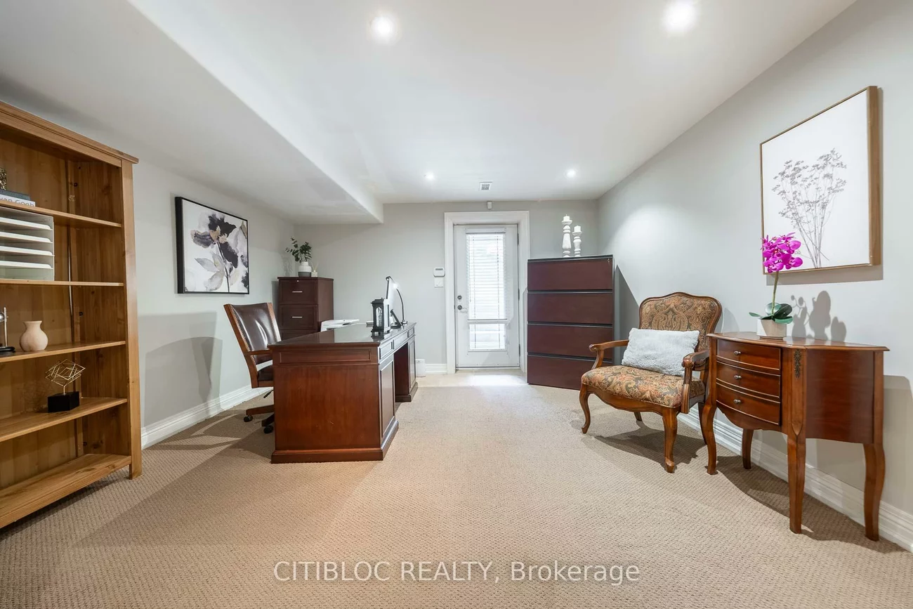 599, Woburn, Bedford Park-Nortown, Toronto
