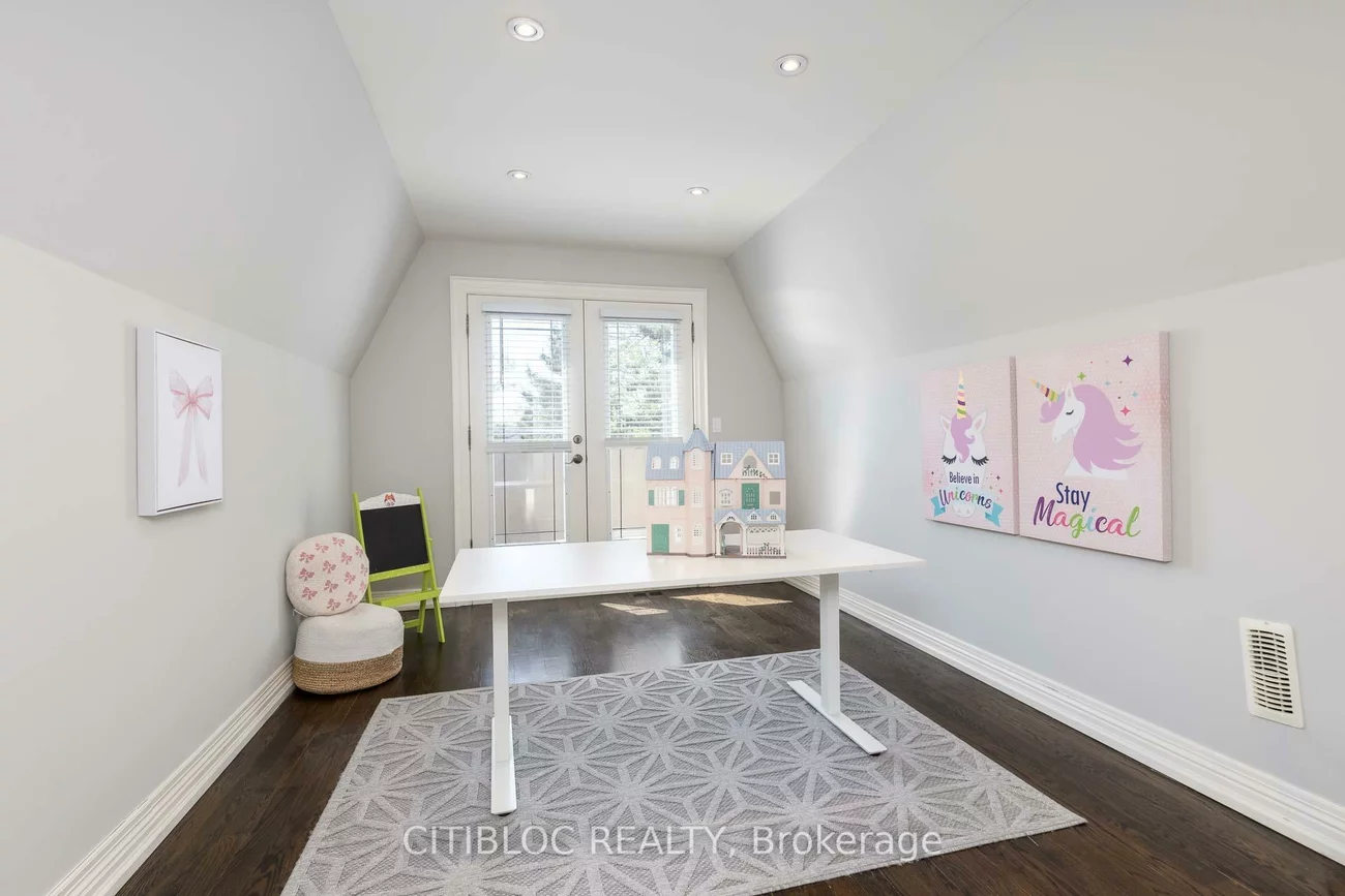 599, Woburn, Bedford Park-Nortown, Toronto