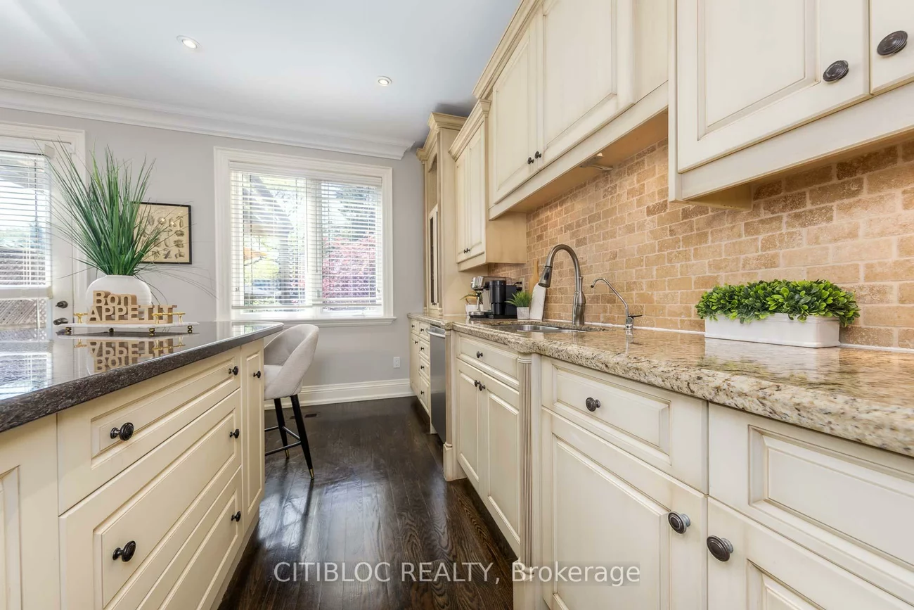 599, Woburn, Bedford Park-Nortown, Toronto