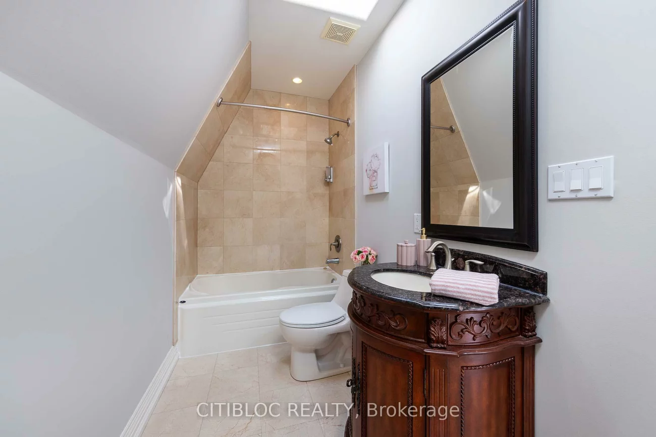 599, Woburn, Bedford Park-Nortown, Toronto
