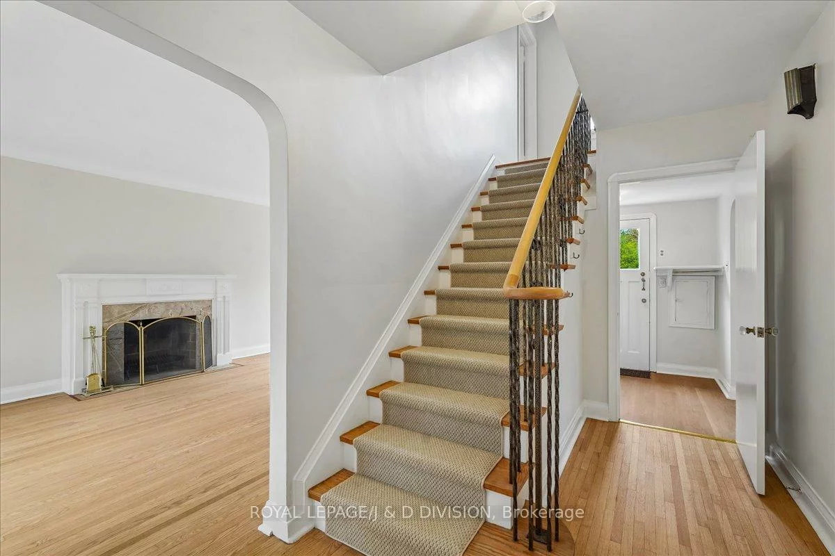 310, Glencairn, Lawrence Park South, Toronto