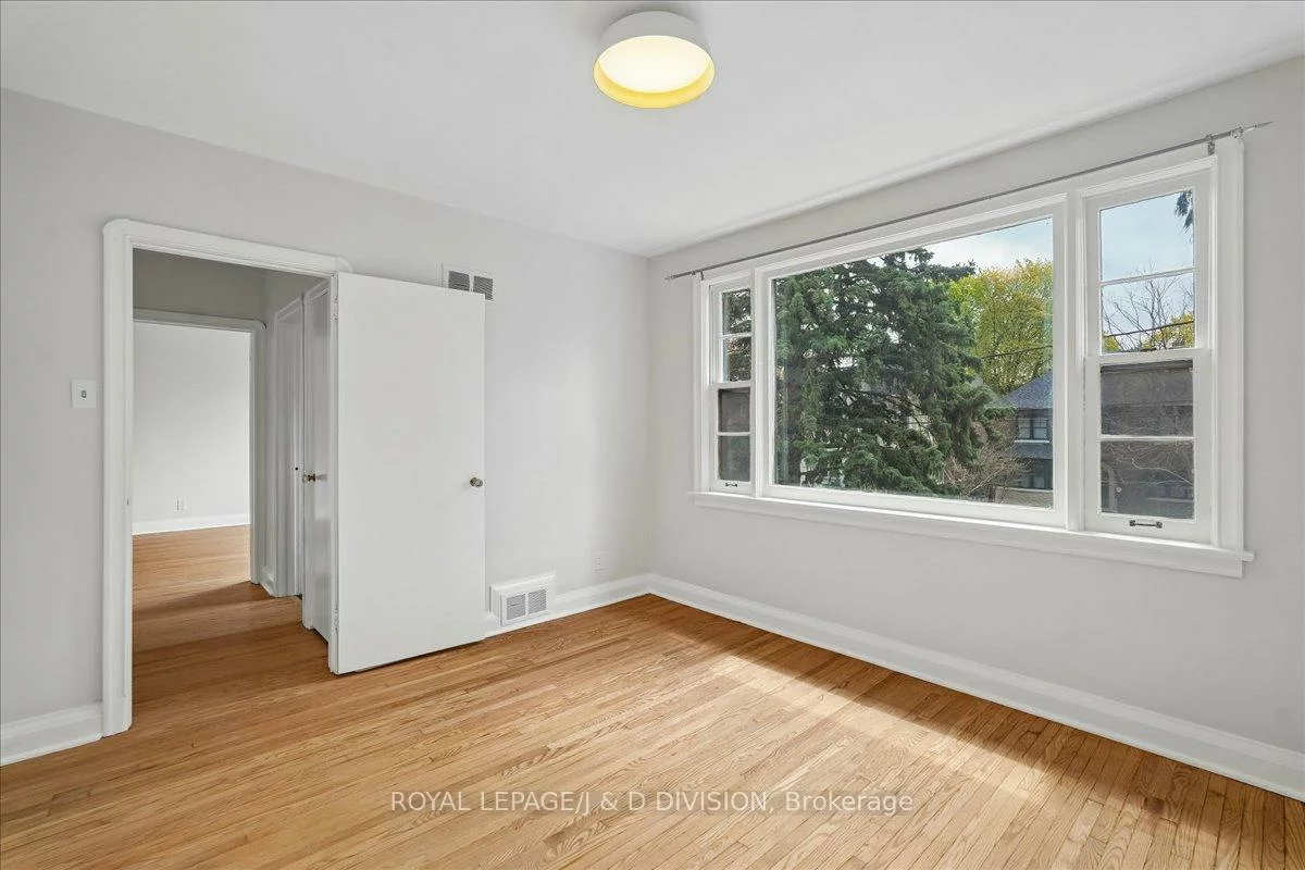 310, Glencairn, Lawrence Park South, Toronto