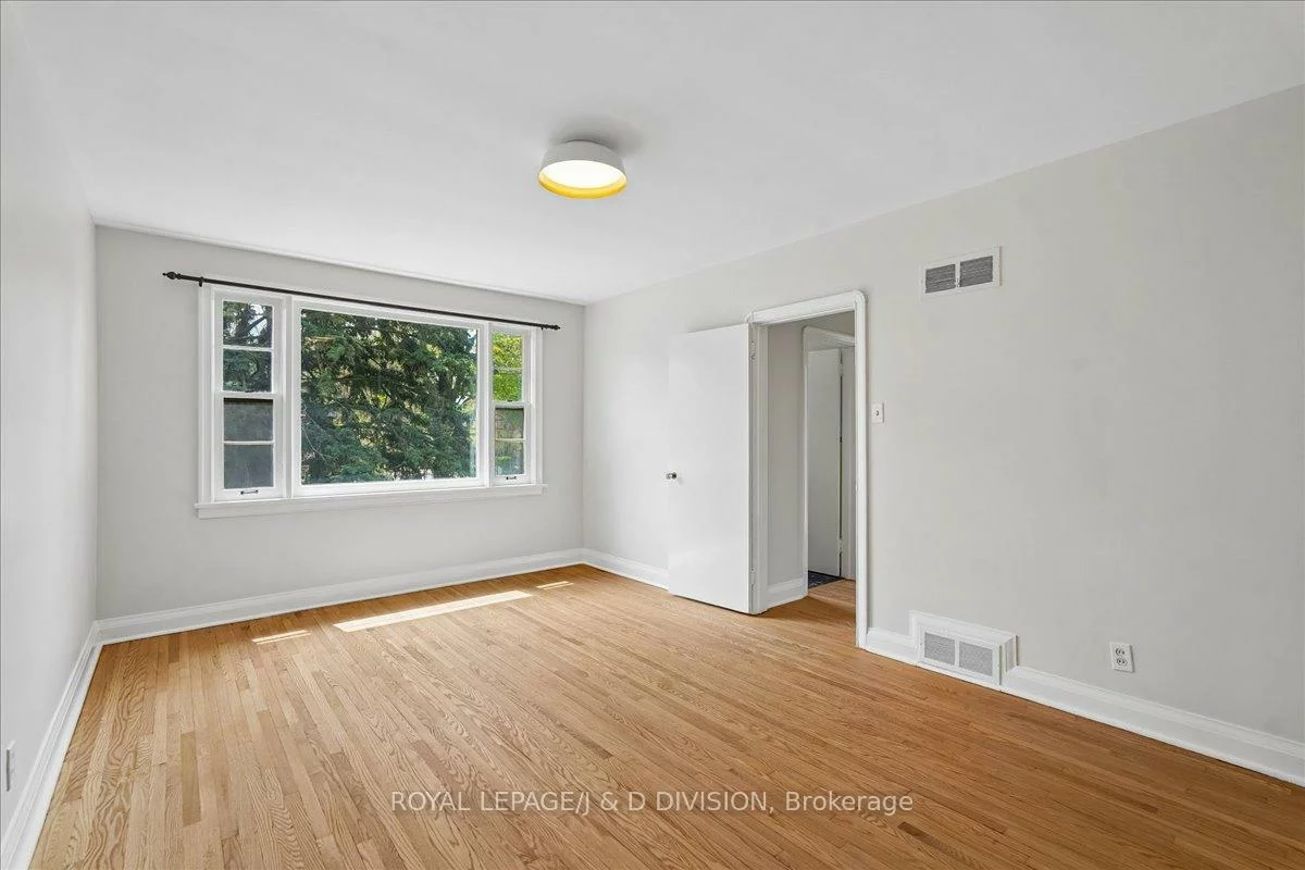310, Glencairn, Lawrence Park South, Toronto