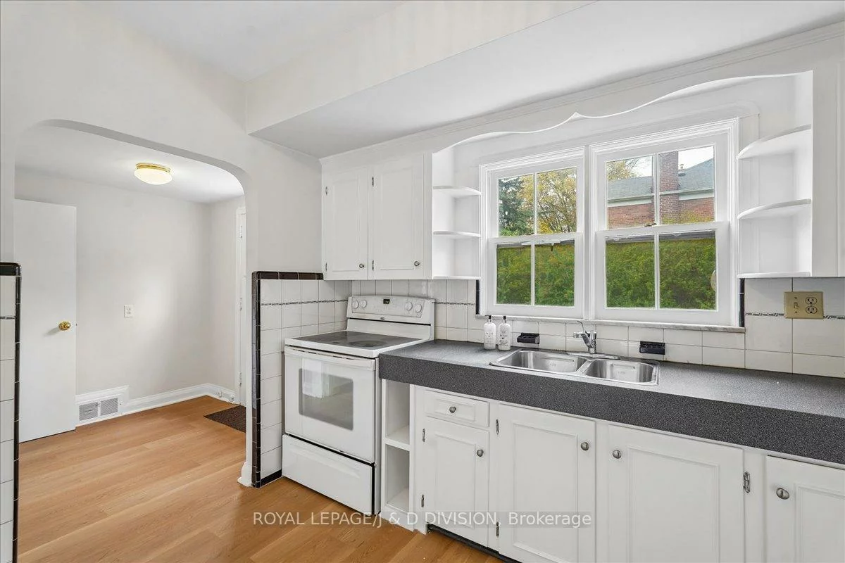 310, Glencairn, Lawrence Park South, Toronto