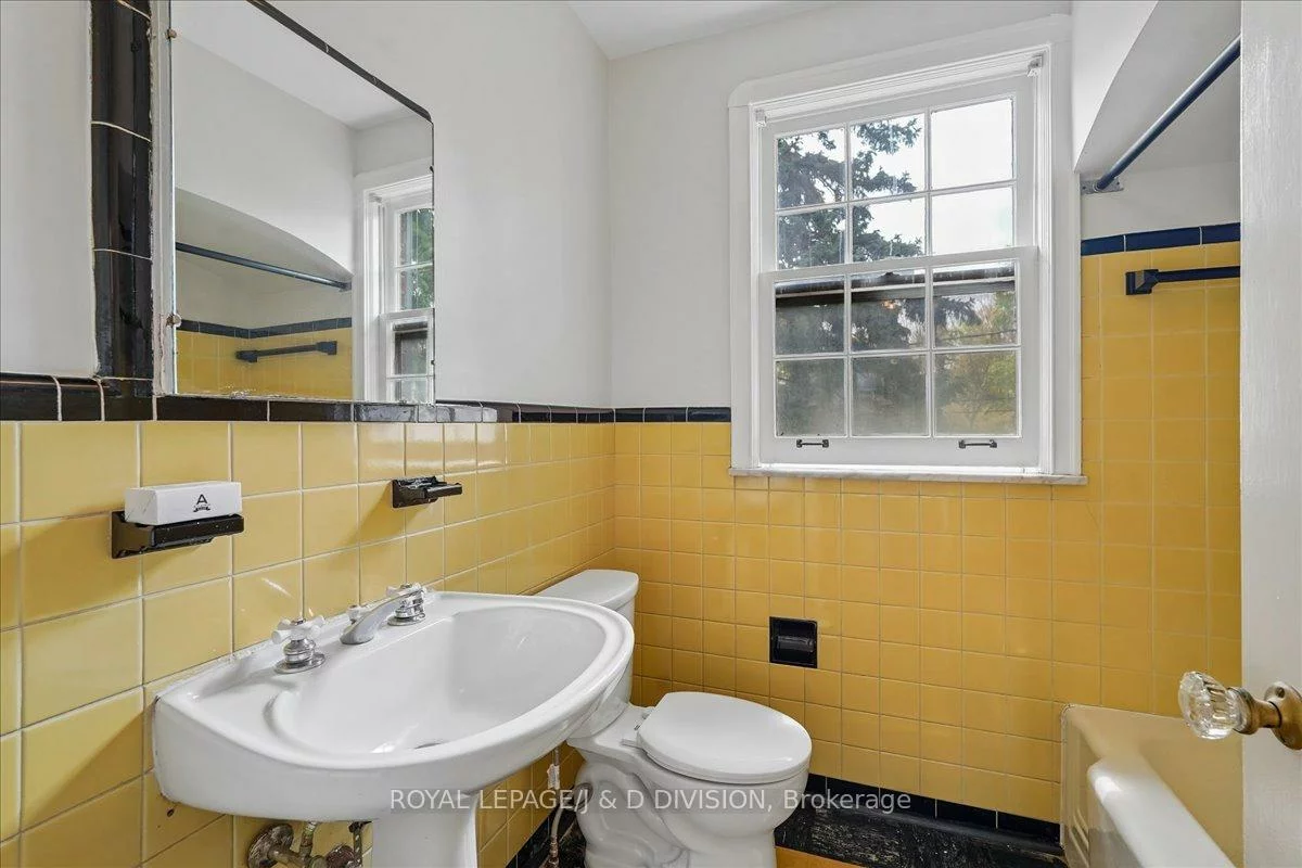 310, Glencairn, Lawrence Park South, Toronto