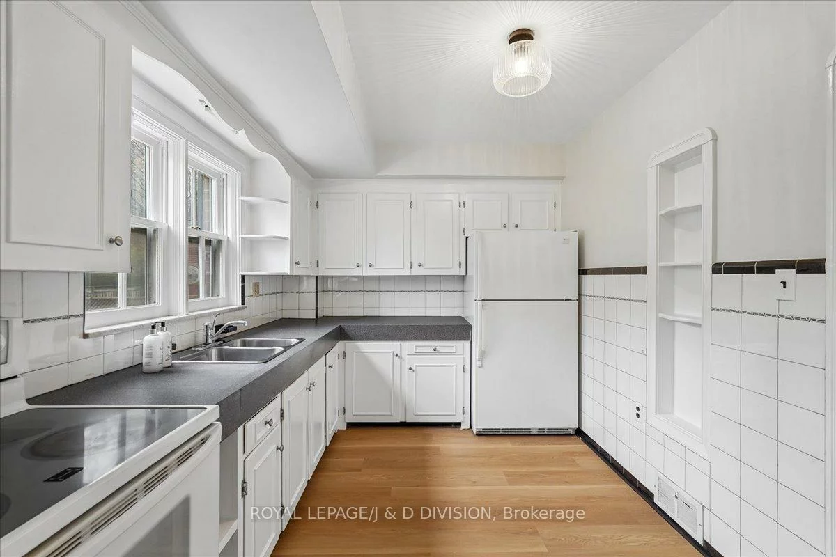 310, Glencairn, Lawrence Park South, Toronto