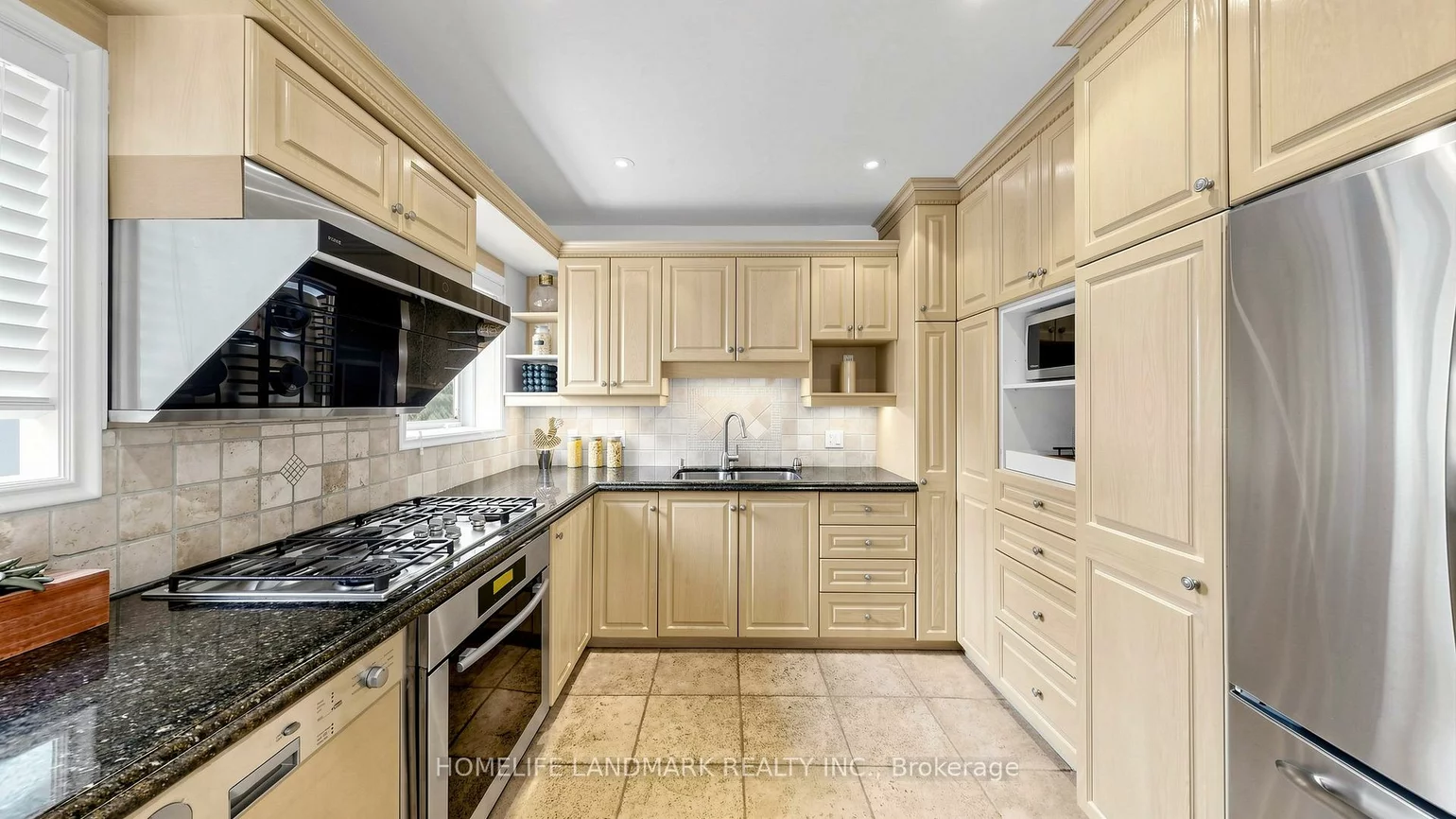 27, Quincy, Henry Farm, Toronto