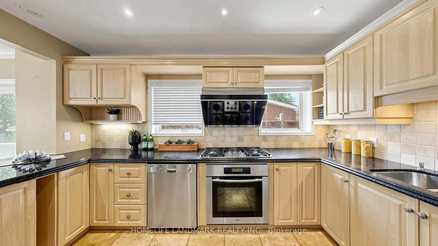 27, Quincy, Henry Farm, Toronto