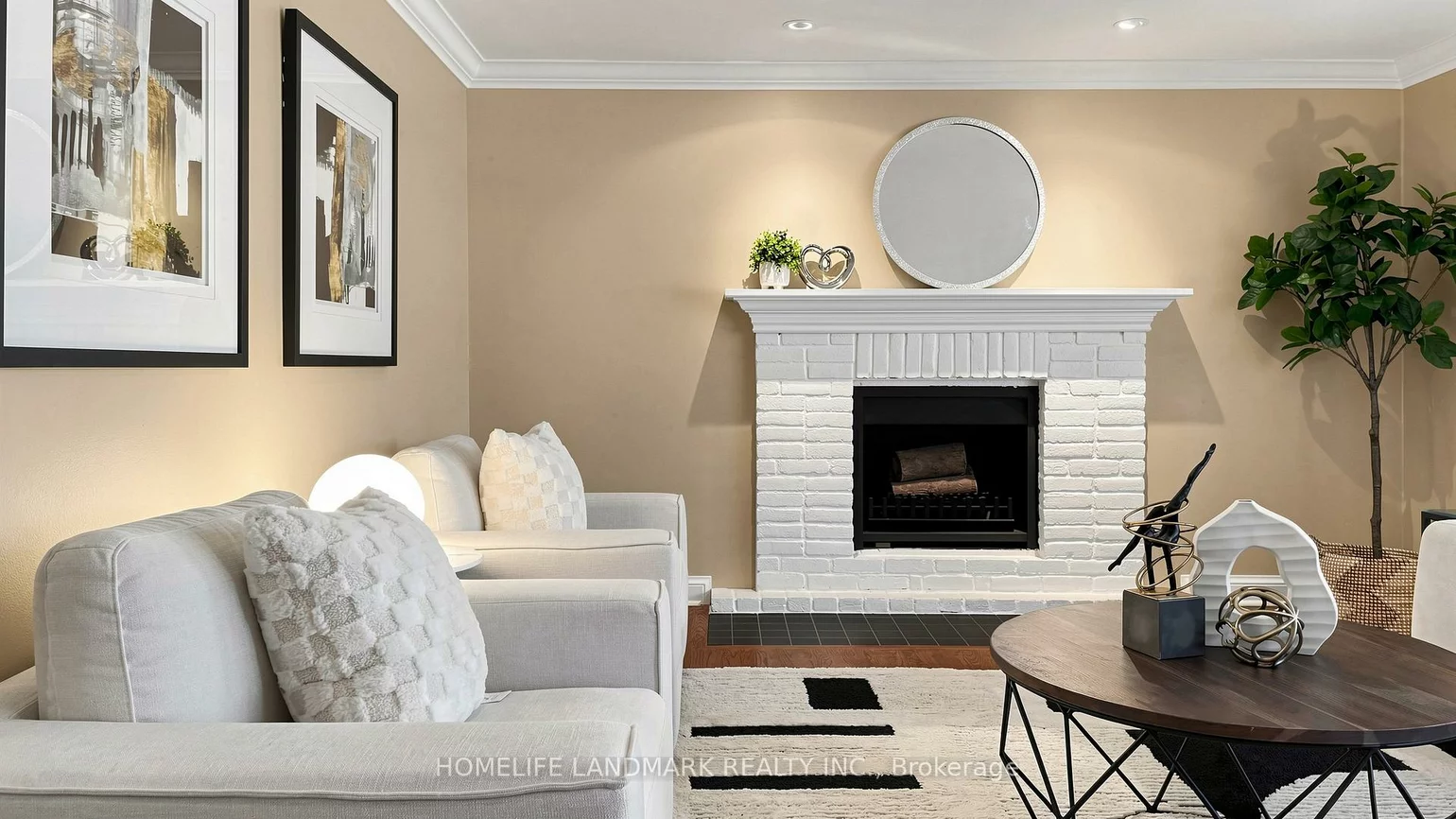 27, Quincy, Henry Farm, Toronto