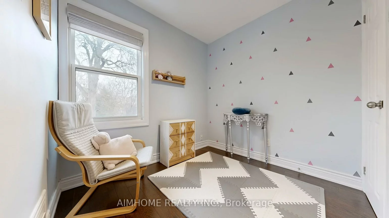 39, Brentcliffe, Leaside, Toronto
