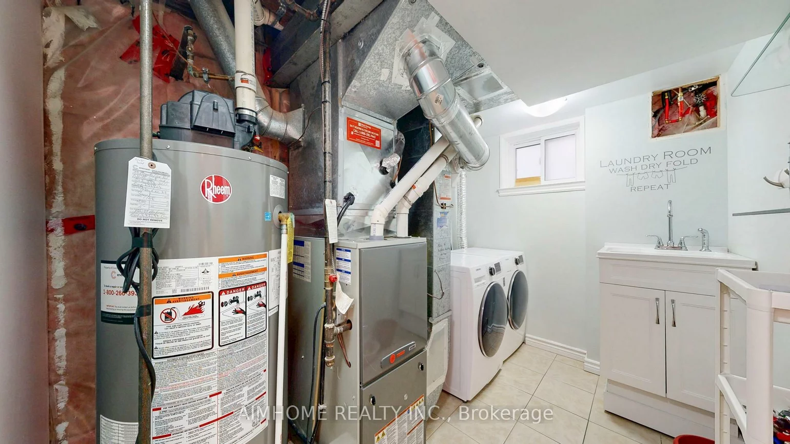 39, Brentcliffe, Leaside, Toronto