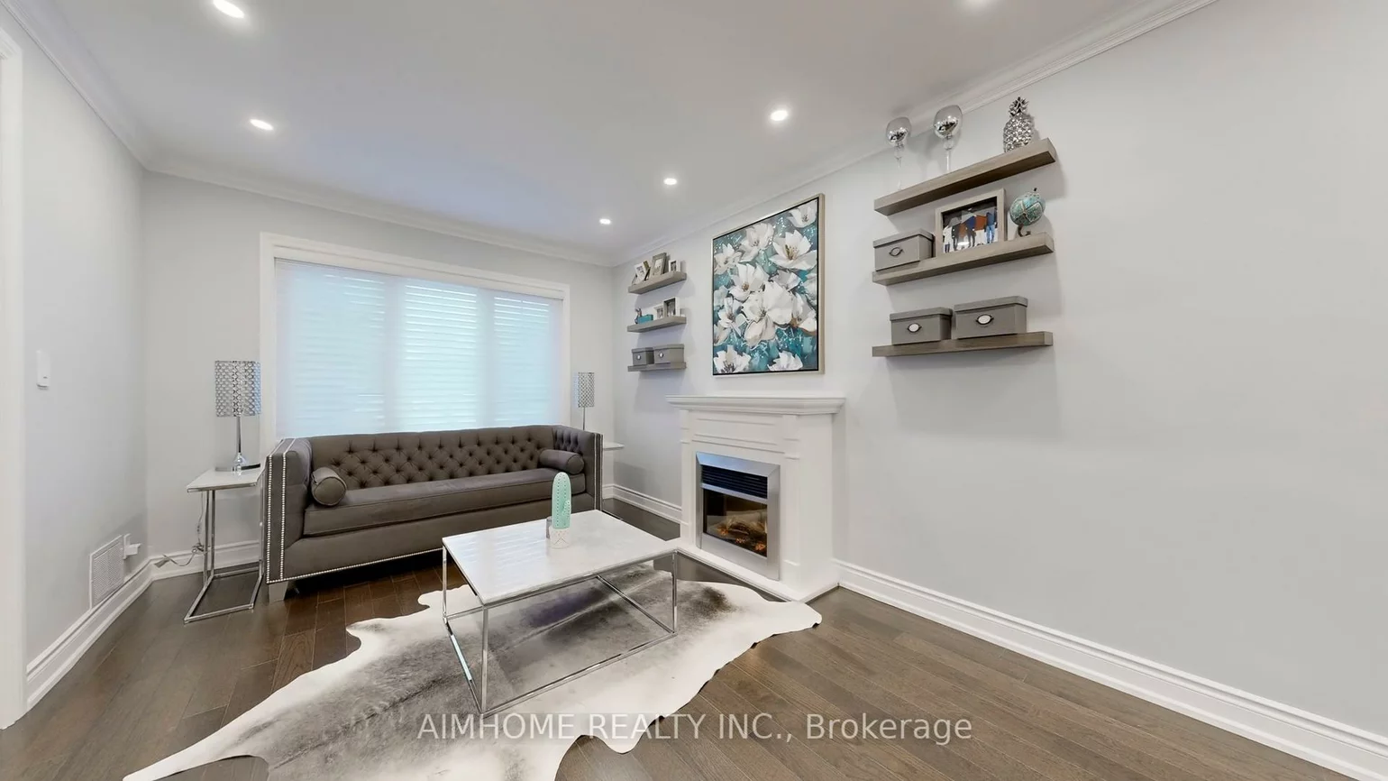 39, Brentcliffe, Leaside, Toronto