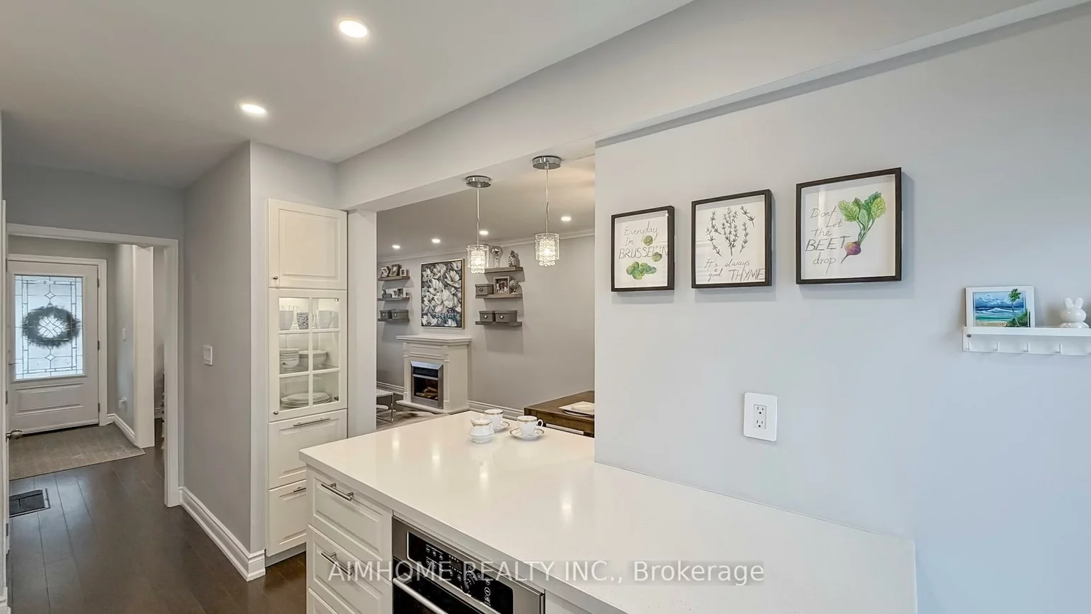 39, Brentcliffe, Leaside, Toronto