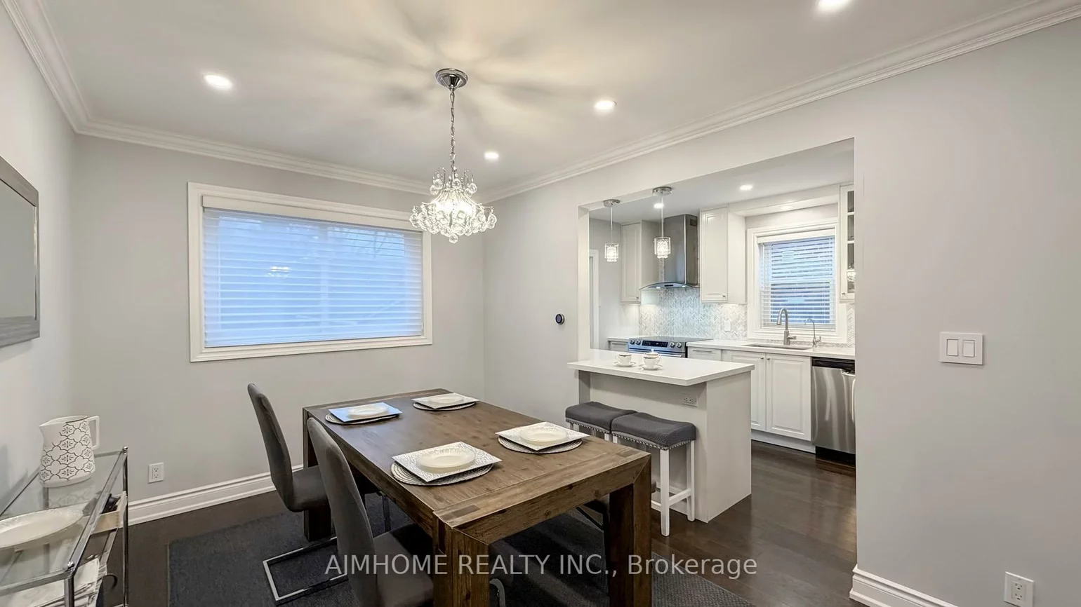 39, Brentcliffe, Leaside, Toronto