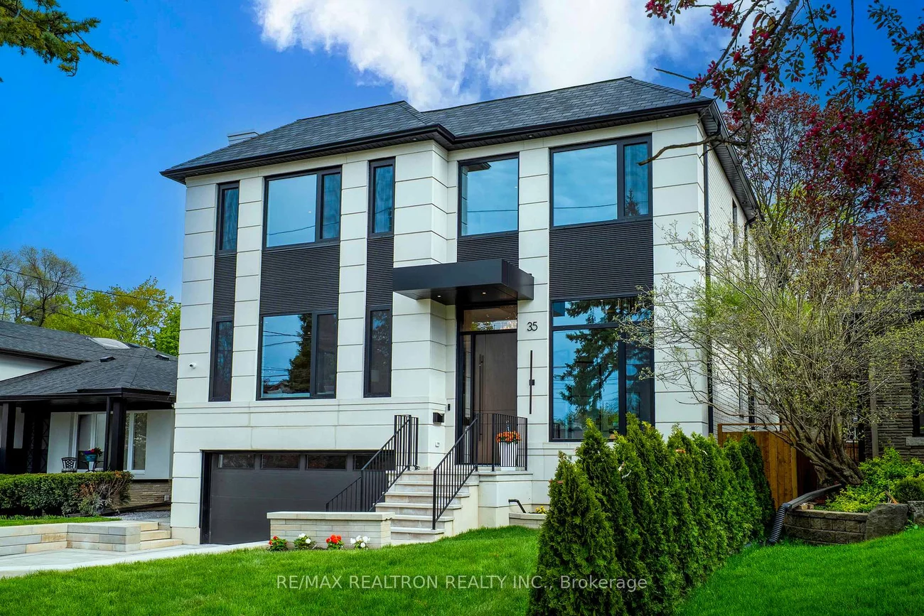 35, Foxwarren, Bayview Village, Toronto