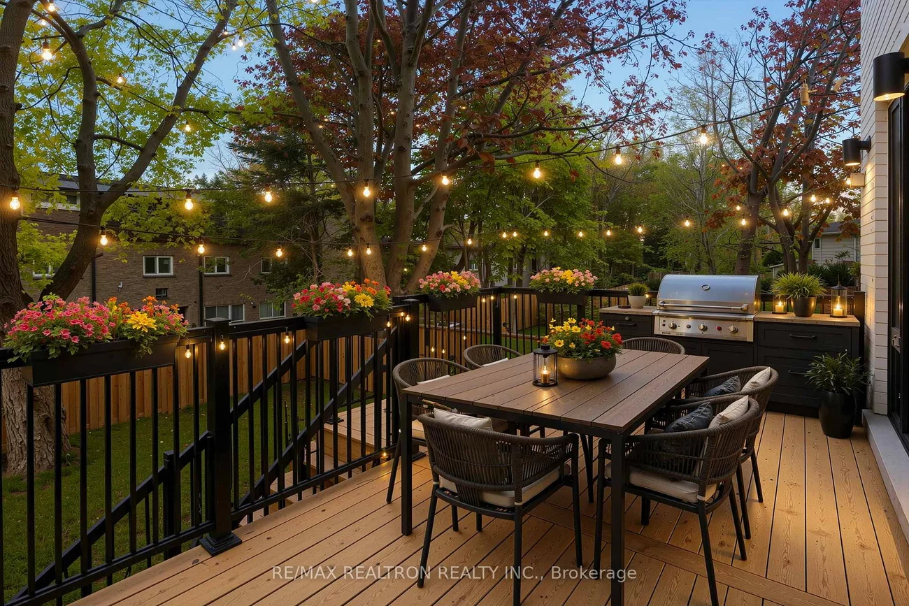 35, Foxwarren, Bayview Village, Toronto