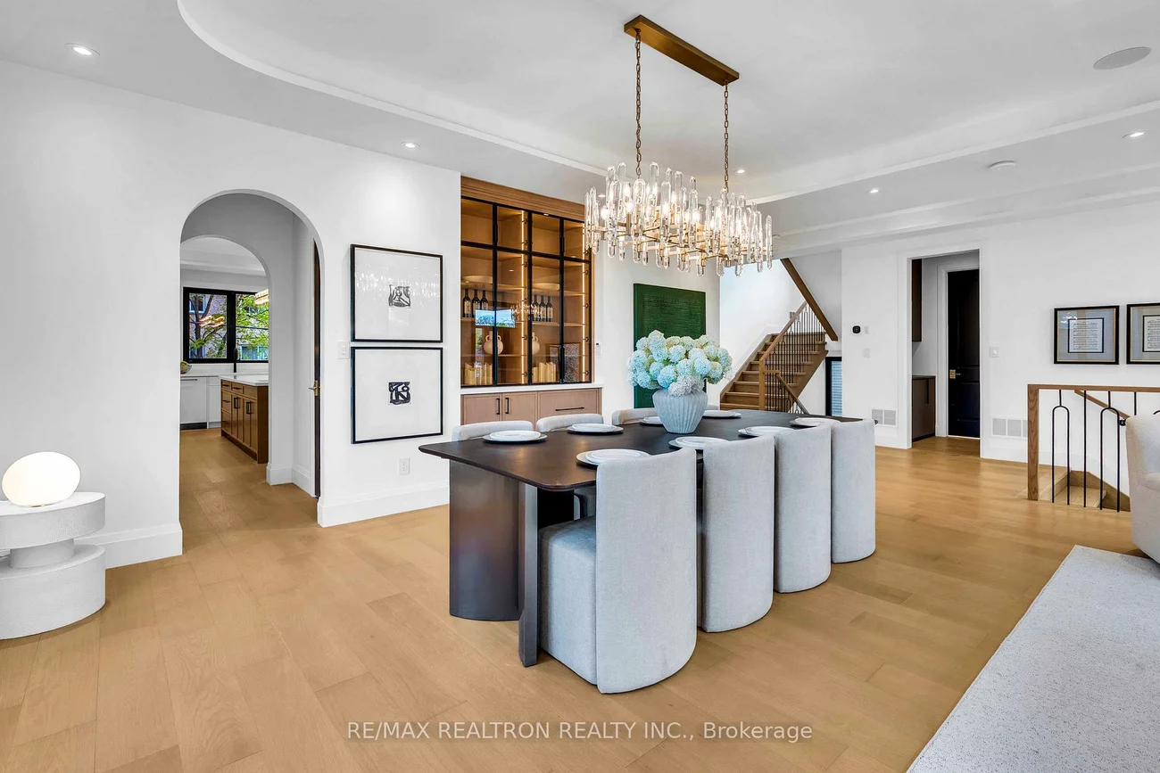 35, Foxwarren, Bayview Village, Toronto