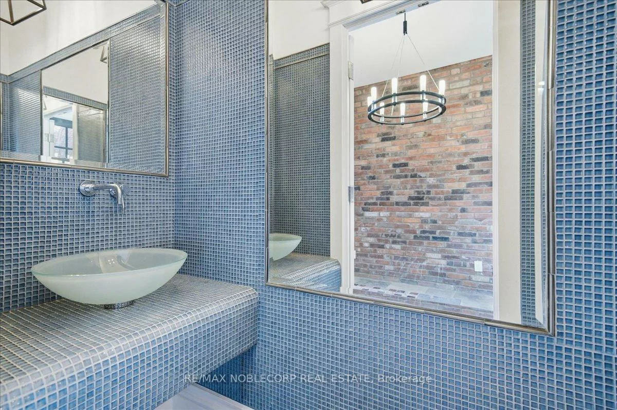 38, Glenrose, Rosedale-Moore Park, Toronto
