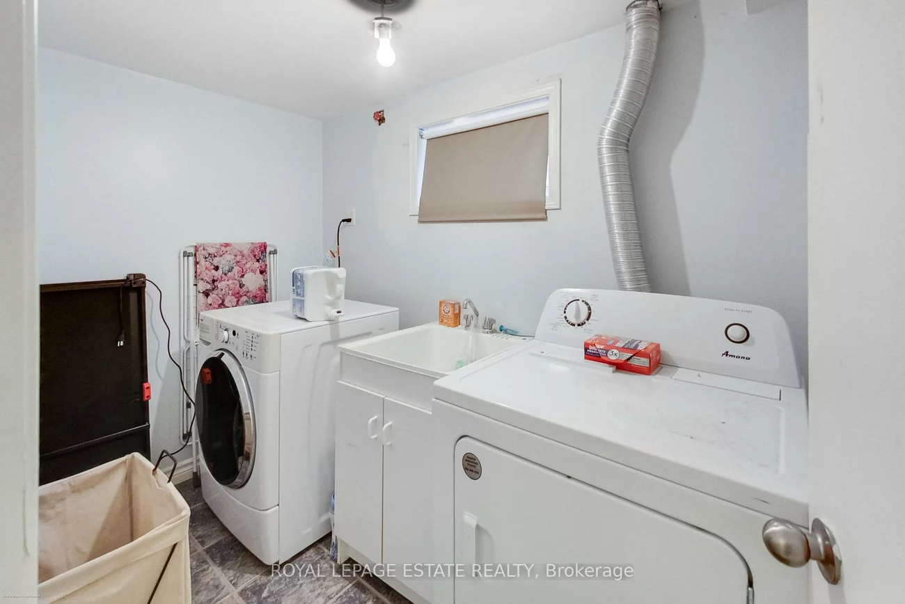 36, Linelle, Lansing-Westgate, Toronto