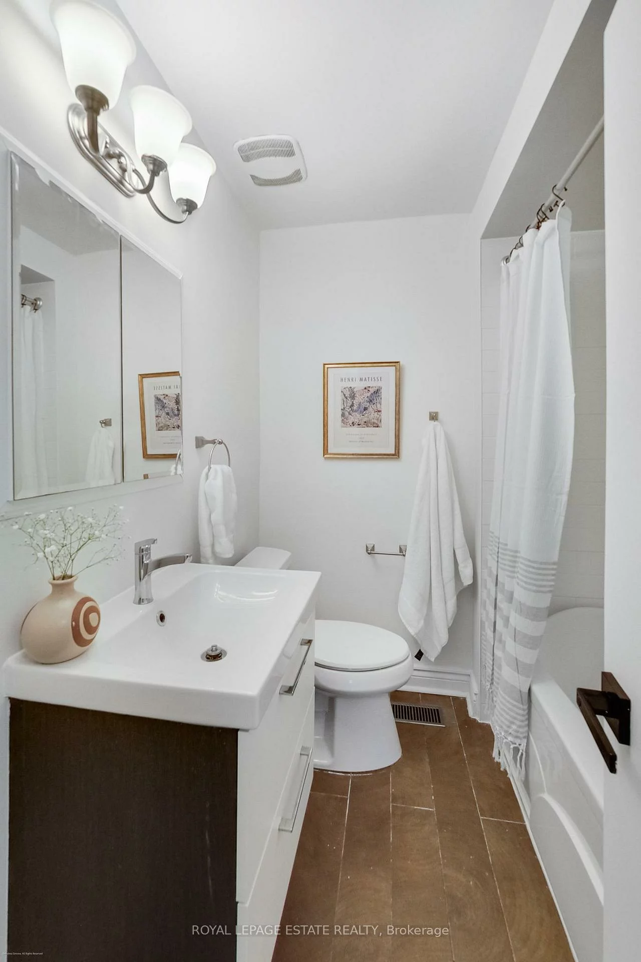 36, Linelle, Lansing-Westgate, Toronto
