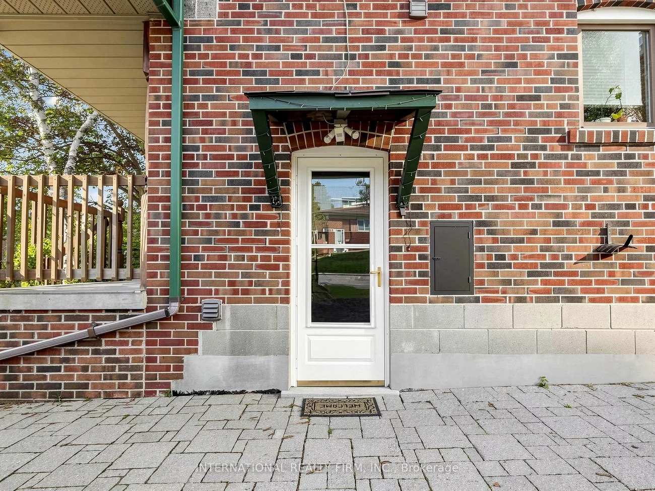 200, Burndale, Lansing-Westgate, Toronto