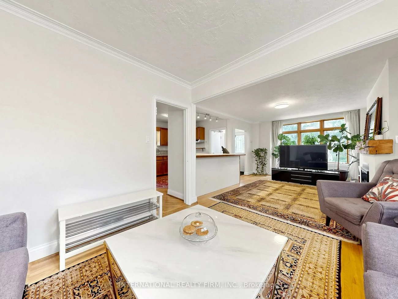 200, Burndale, Lansing-Westgate, Toronto