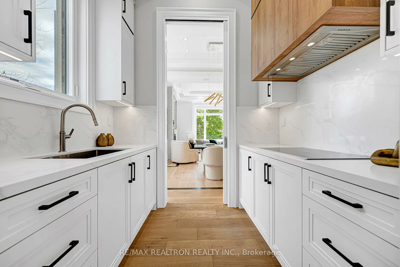 16, Ballyronan, Banbury-Don Mills, Toronto