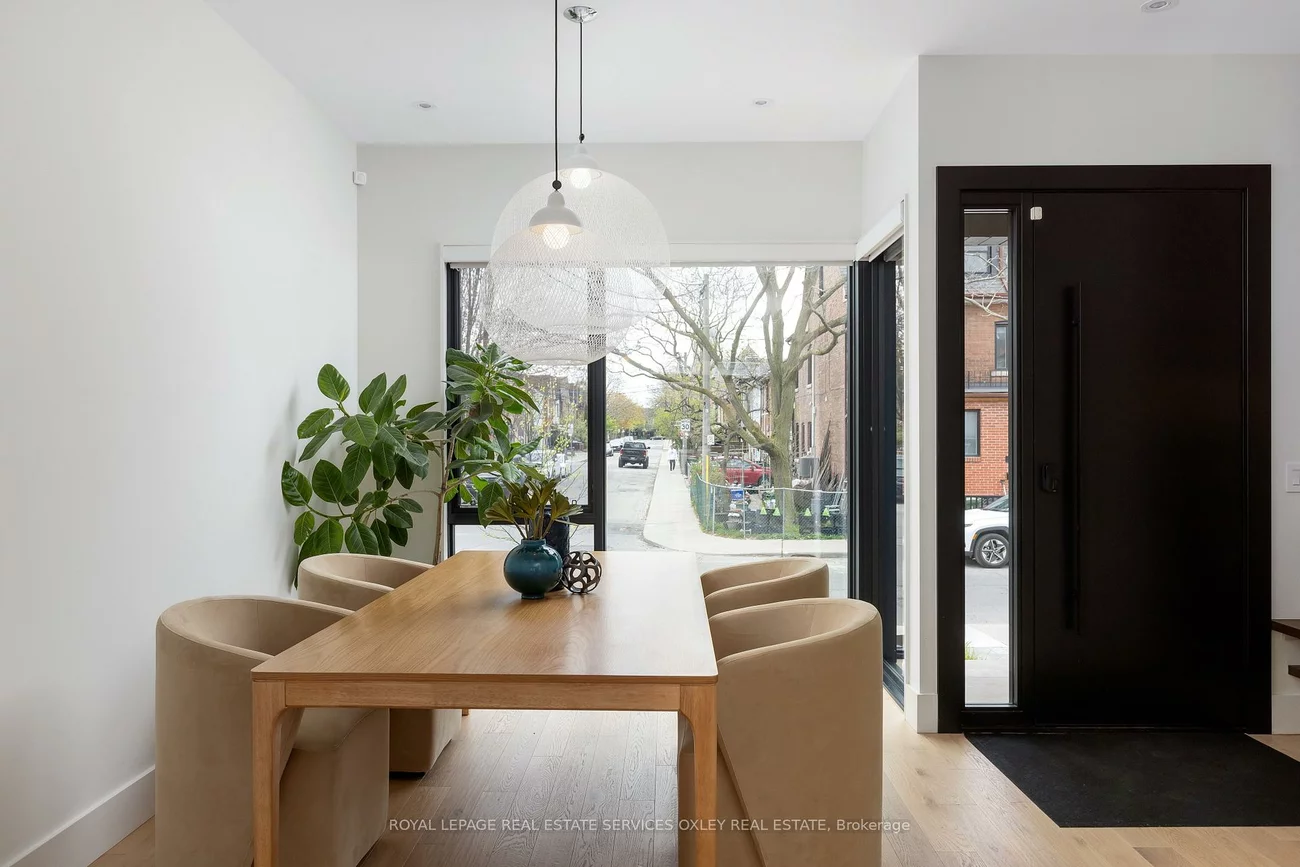 305, Manning, Trinity-Bellwoods, Toronto