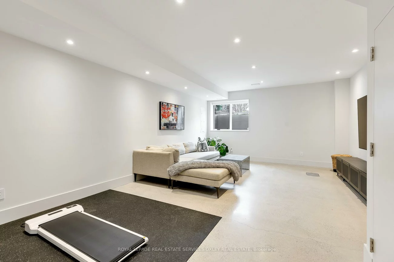 305, Manning, Trinity-Bellwoods, Toronto