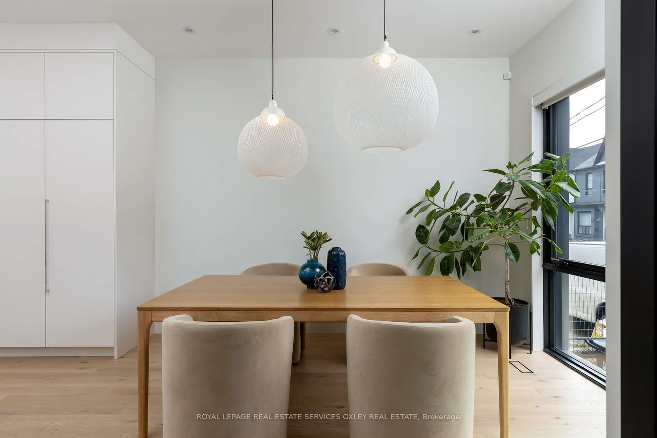305, Manning, Trinity-Bellwoods, Toronto