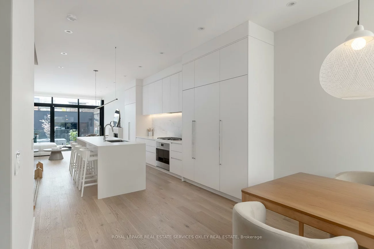 305, Manning, Trinity-Bellwoods, Toronto