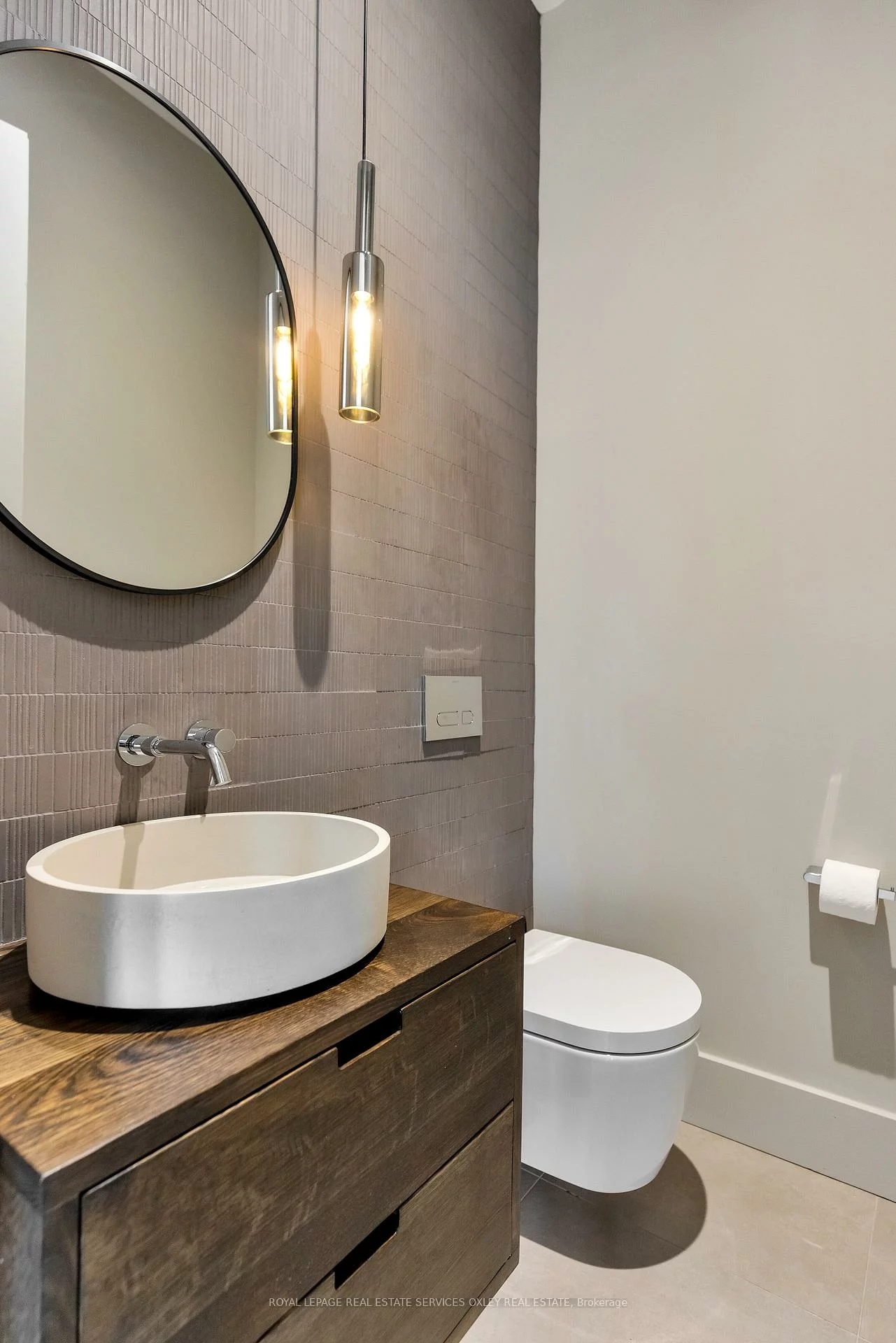 305, Manning, Trinity-Bellwoods, Toronto