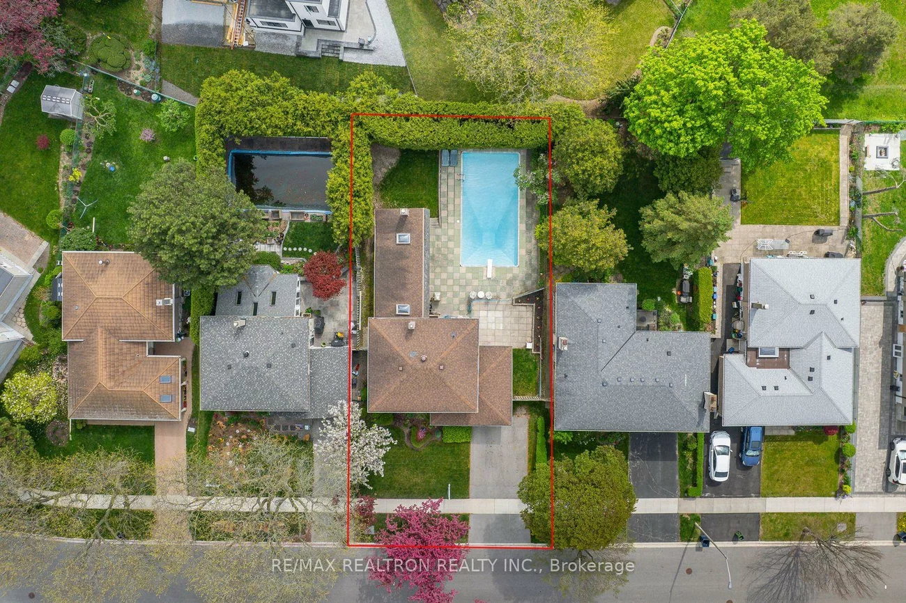 85, Clansman, Hillcrest Village, Toronto