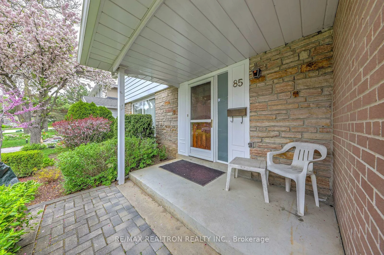 85, Clansman, Hillcrest Village, Toronto