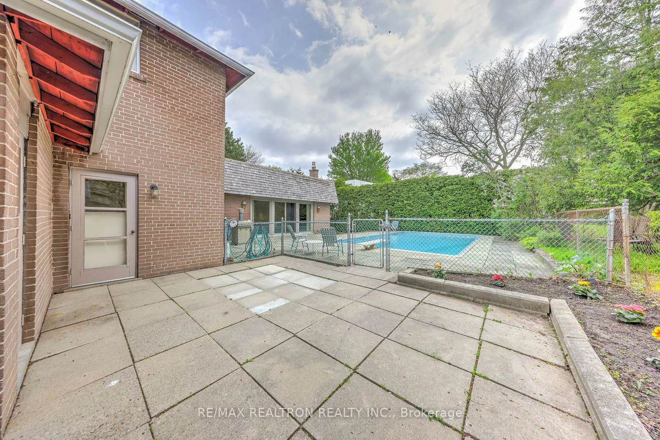 85, Clansman, Hillcrest Village, Toronto