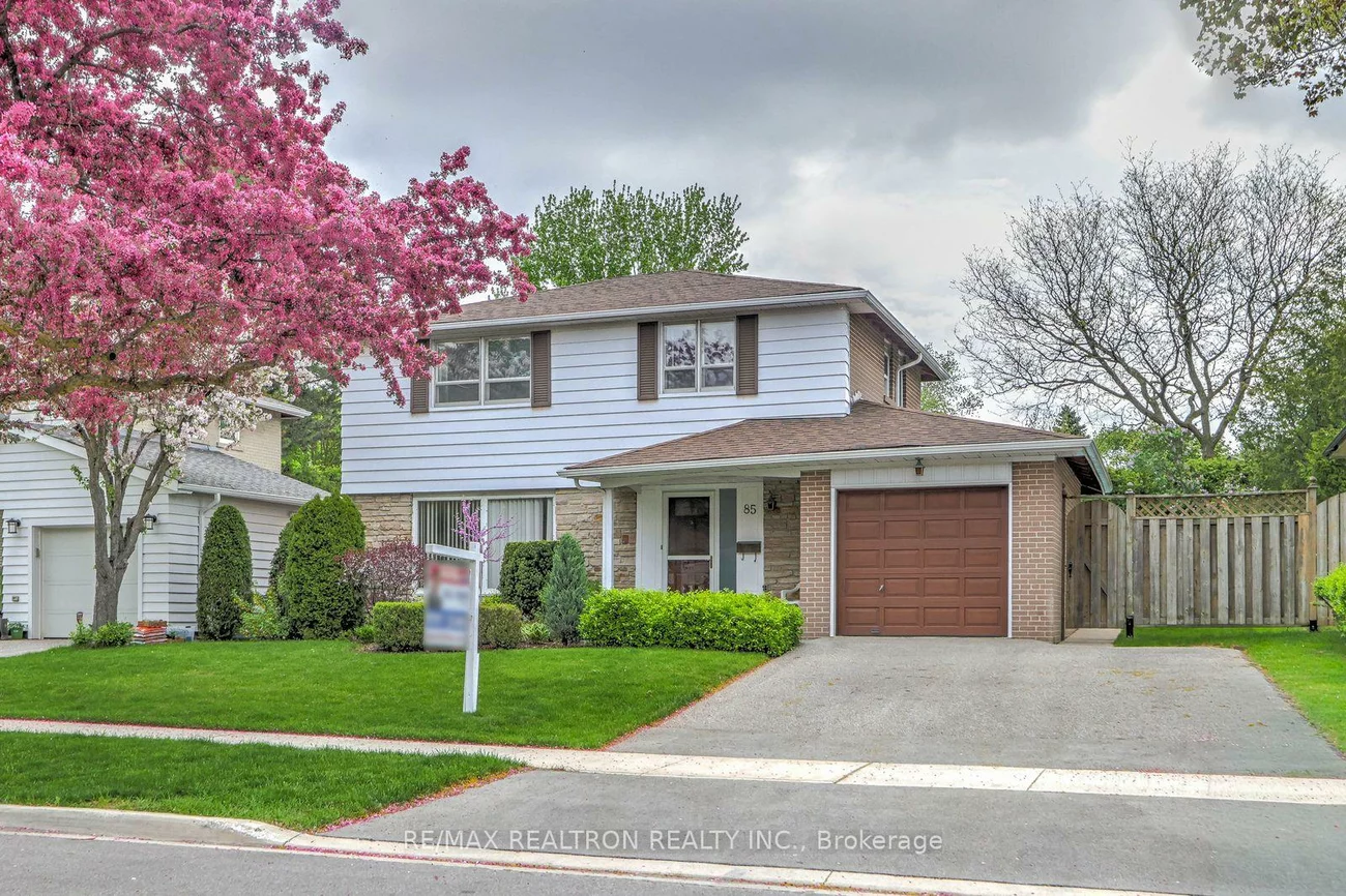 85, Clansman, Hillcrest Village, Toronto