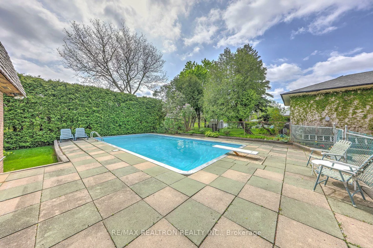 85, Clansman, Hillcrest Village, Toronto