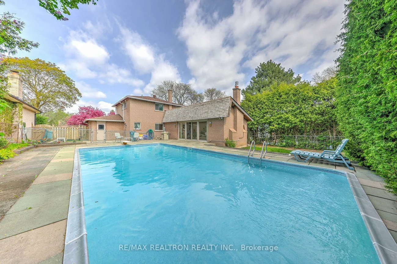85, Clansman, Hillcrest Village, Toronto