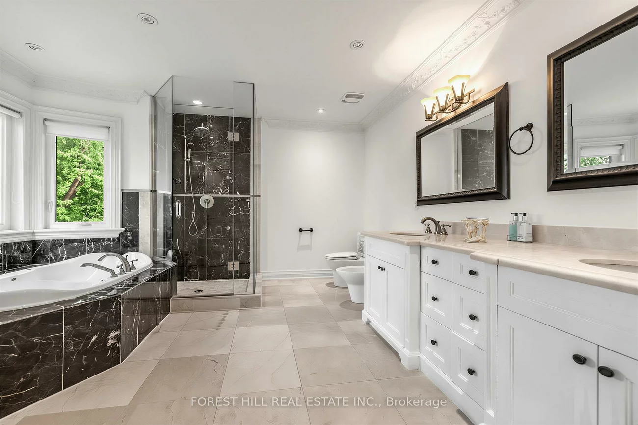131, Estelle, Willowdale East, Toronto