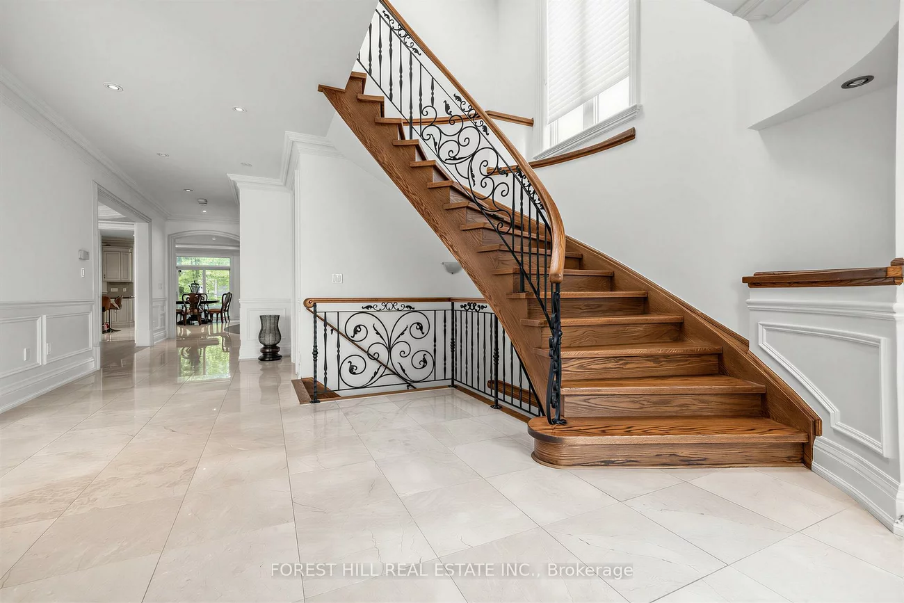 131, Estelle, Willowdale East, Toronto