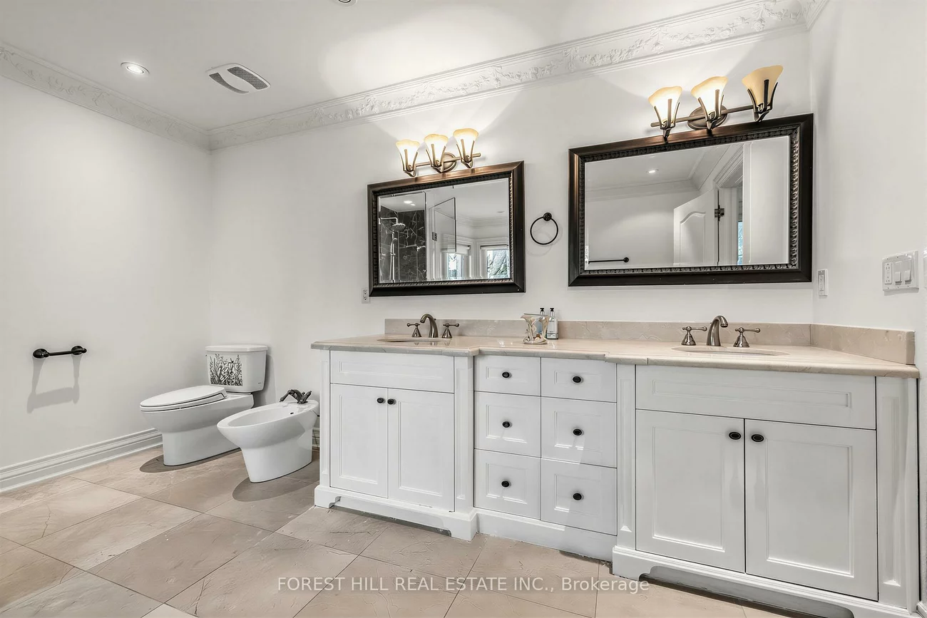 131, Estelle, Willowdale East, Toronto