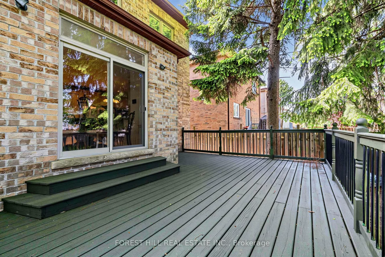 131, Estelle, Willowdale East, Toronto
