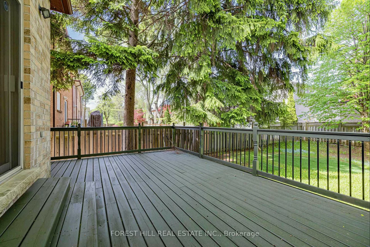 131, Estelle, Willowdale East, Toronto